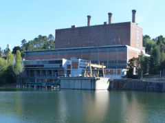 
Factory in the Douro Valley, April 2012